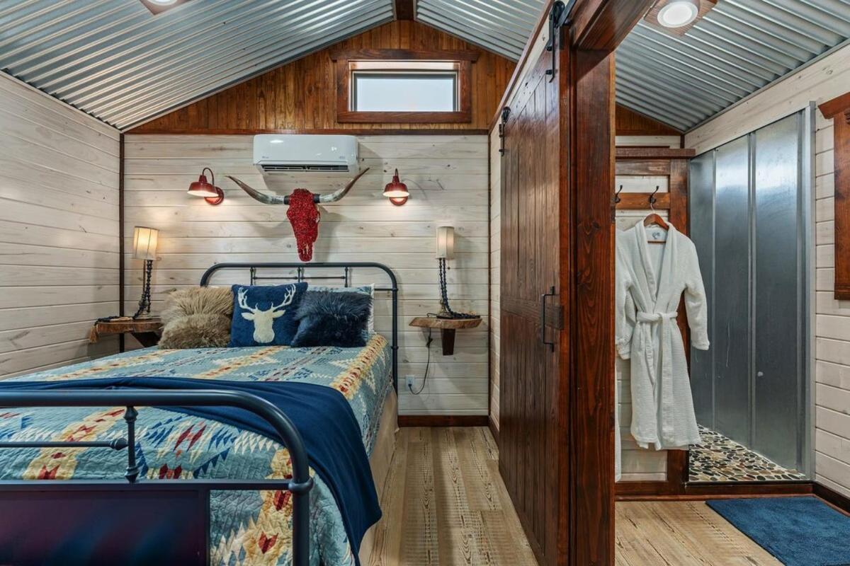 Rockin' R - Morning Star Cabin Фредериксбург Екстериор снимка