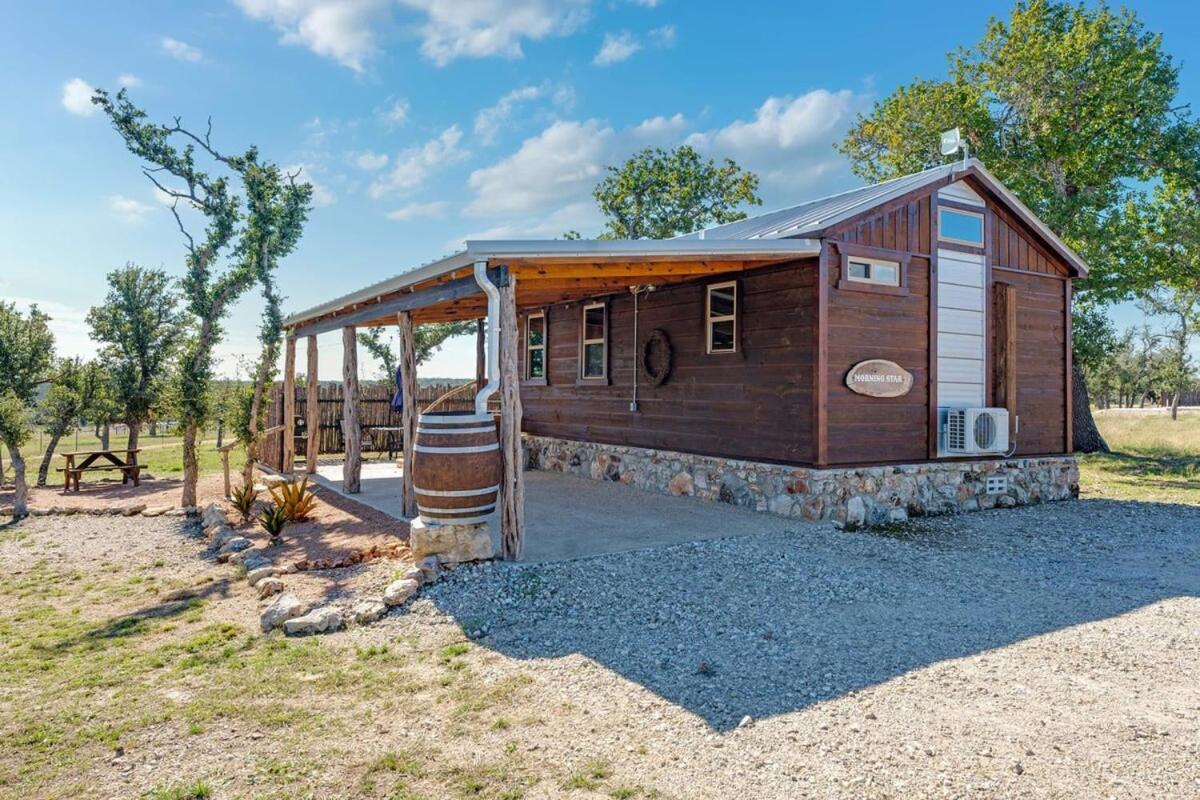 Rockin' R - Morning Star Cabin Фредериксбург Екстериор снимка