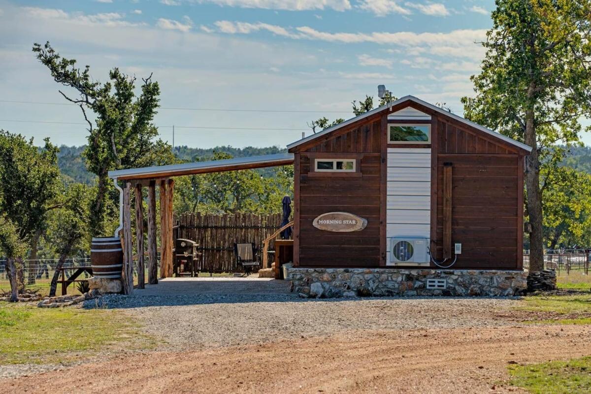 Rockin' R - Morning Star Cabin Фредериксбург Екстериор снимка