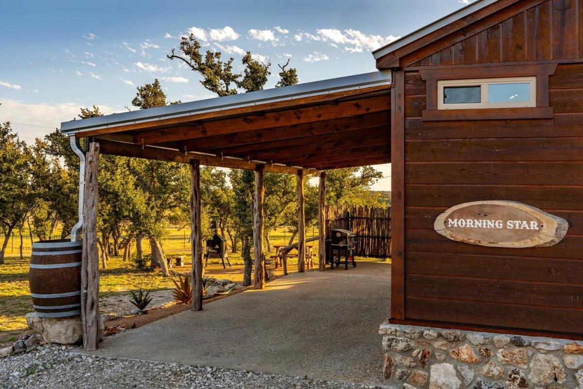 Rockin' R - Morning Star Cabin Фредериксбург Екстериор снимка